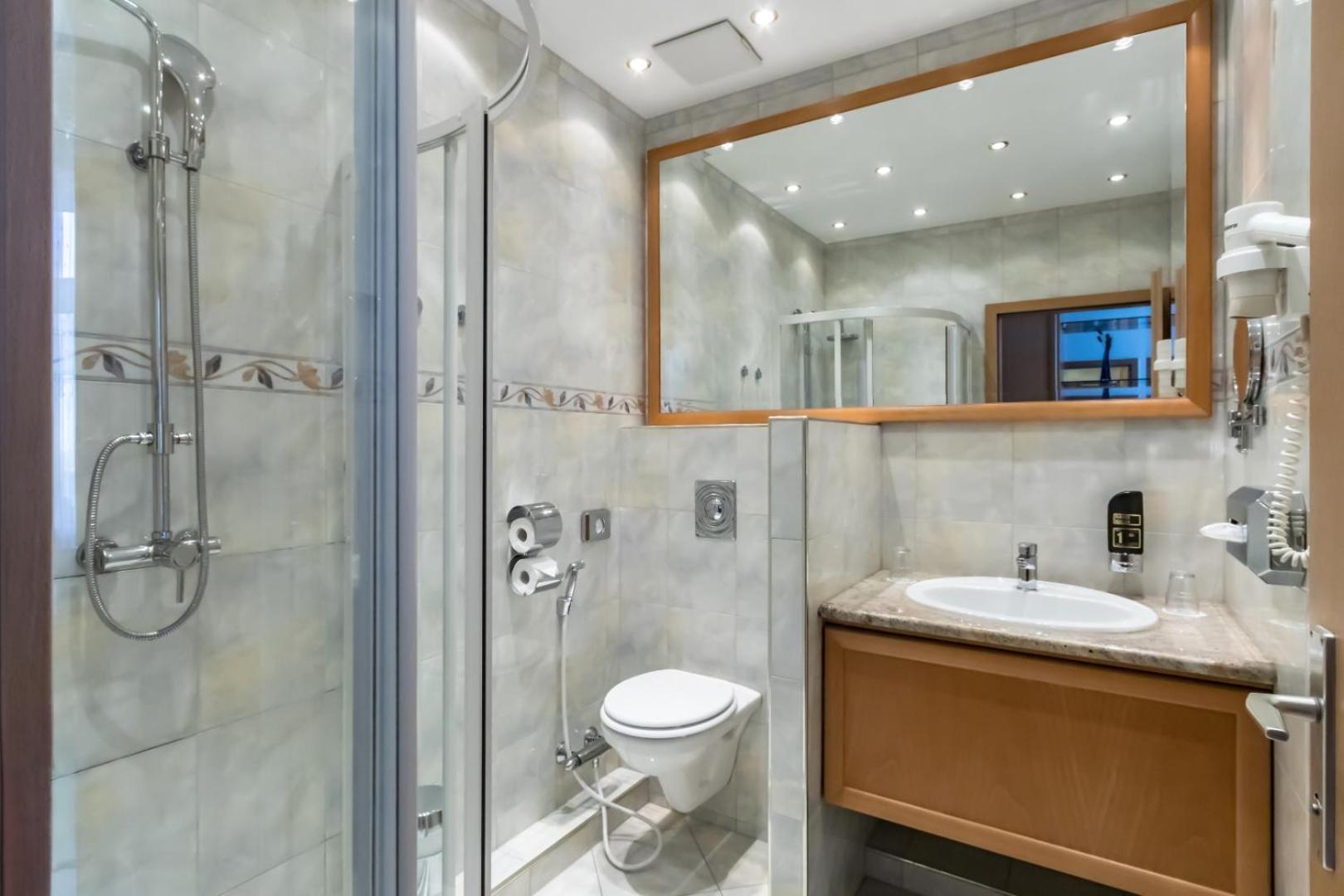 Corvinus - Newly Renovated 4* Vídeň